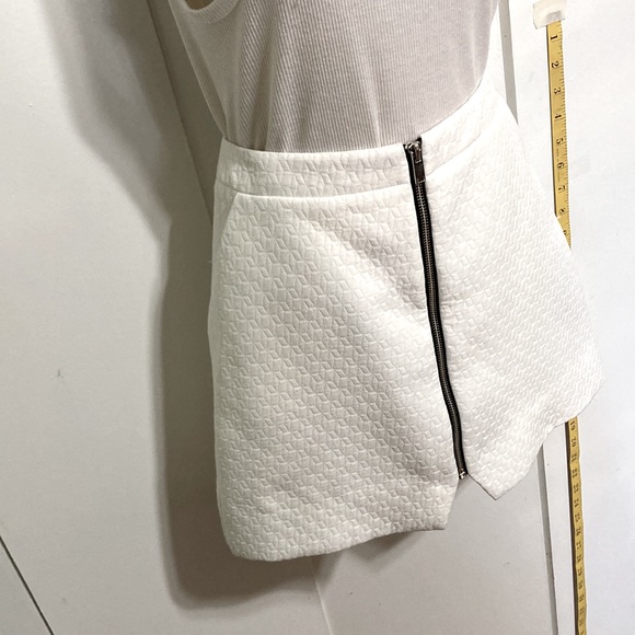 Topshop Zip Up White Geometric Textured Mini Skirt Size US 6 - Picture 5 of 14